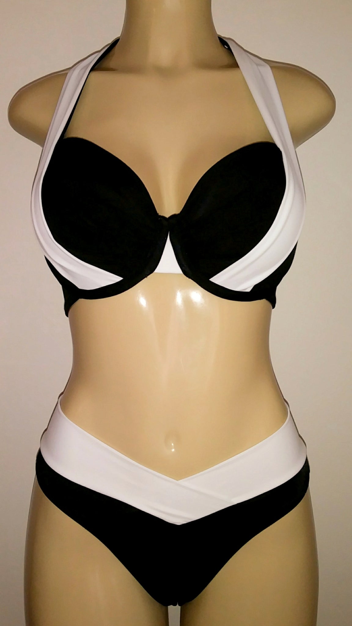 Double Halter Bikini Top and Crisscross High Waist Bikini Bottom – Mirasol  Swimwear
